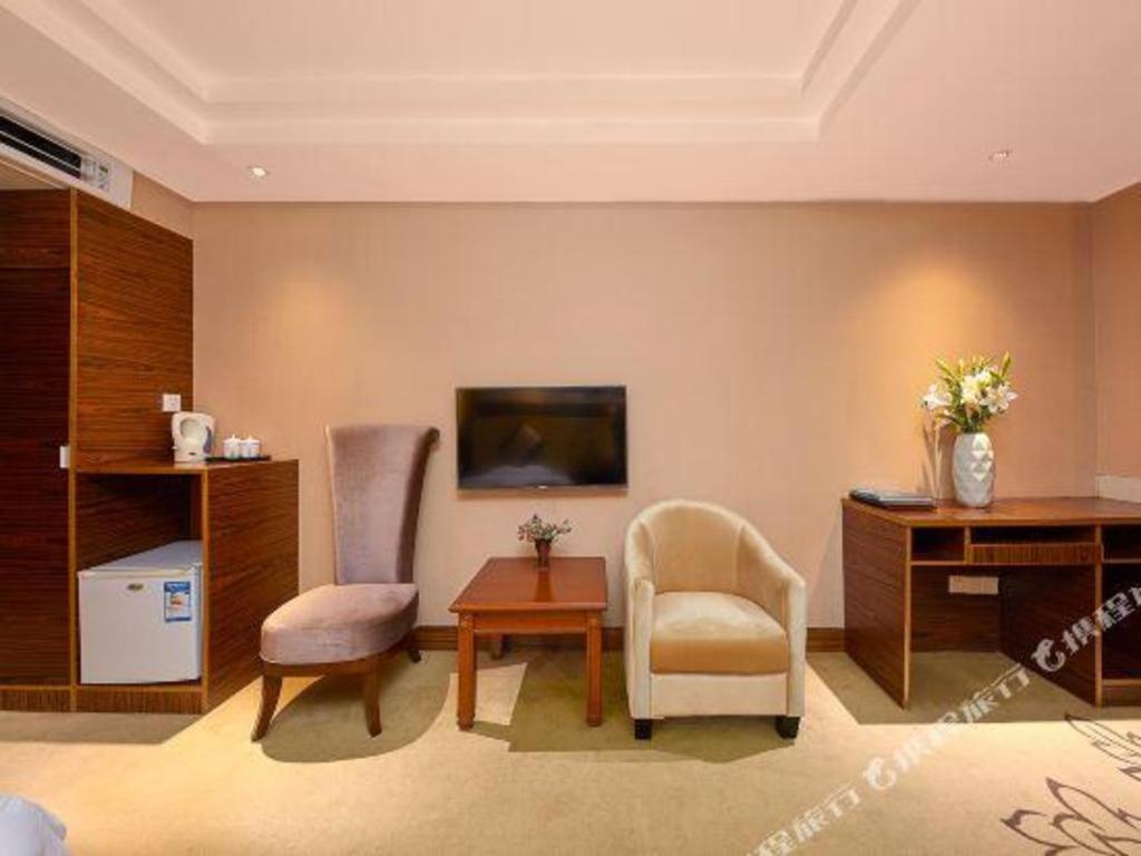 Airport Liwan Hotel Гуанчжоу Екстер'єр фото