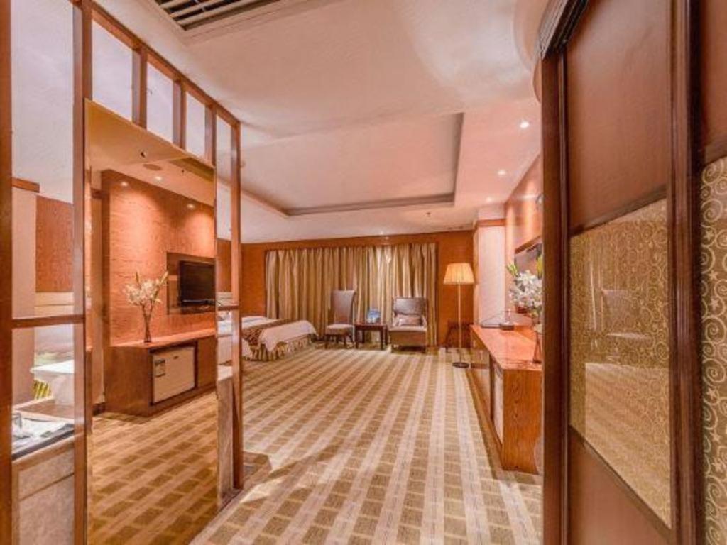 Airport Liwan Hotel Гуанчжоу Екстер'єр фото