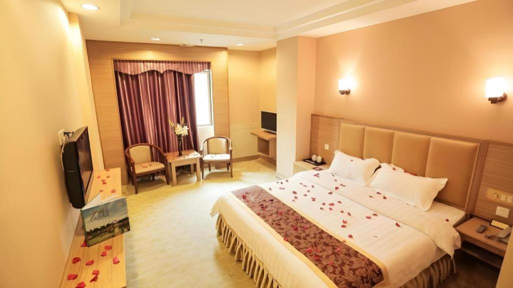 Airport Liwan Hotel Гуанчжоу Екстер'єр фото