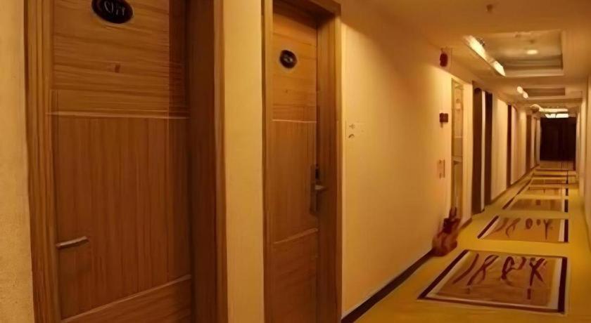 Airport Liwan Hotel Гуанчжоу Екстер'єр фото